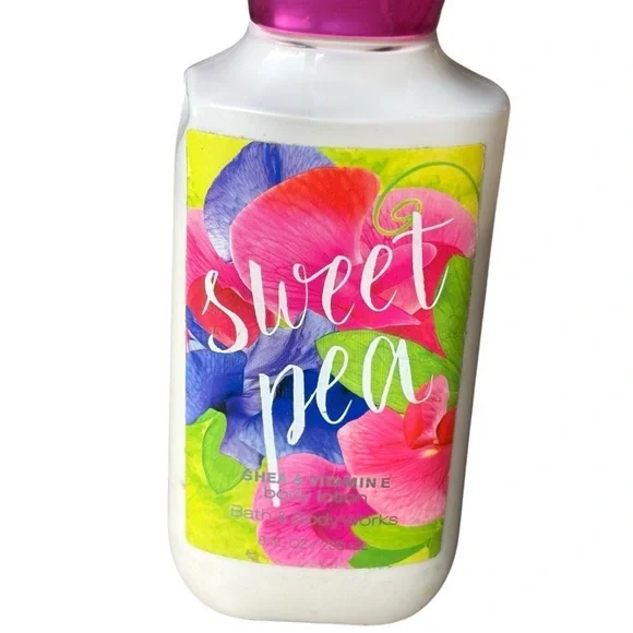 Bath & Body Works Sweet Pea Body Lotion 8 oz - Picture 2 of 5